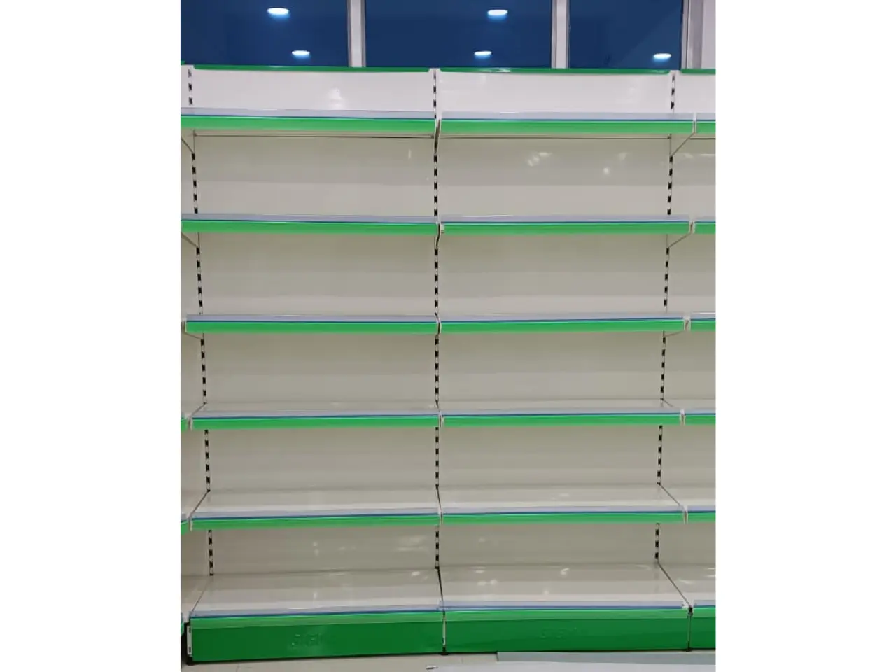 637985091_display-rack-installation-Ranchi (1).webp